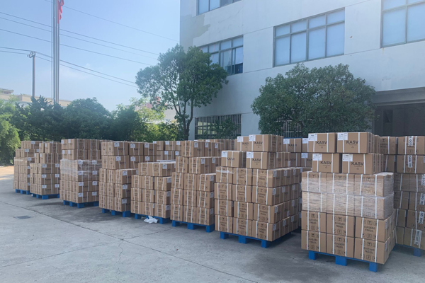 卢湘仪不断扩大海外“朋友圈”，1000箱低速离心机发往巴西